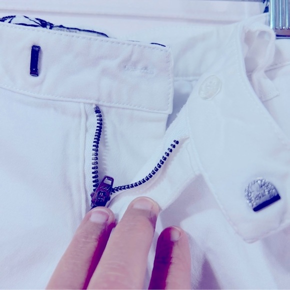 Volcom White Shorts Sz 5 (26/27) EXCELLENT CONDITION - Picture 2 of 8